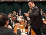 Vídeo: deputado que desejou morte de Lula já partiu para cima de Glauber